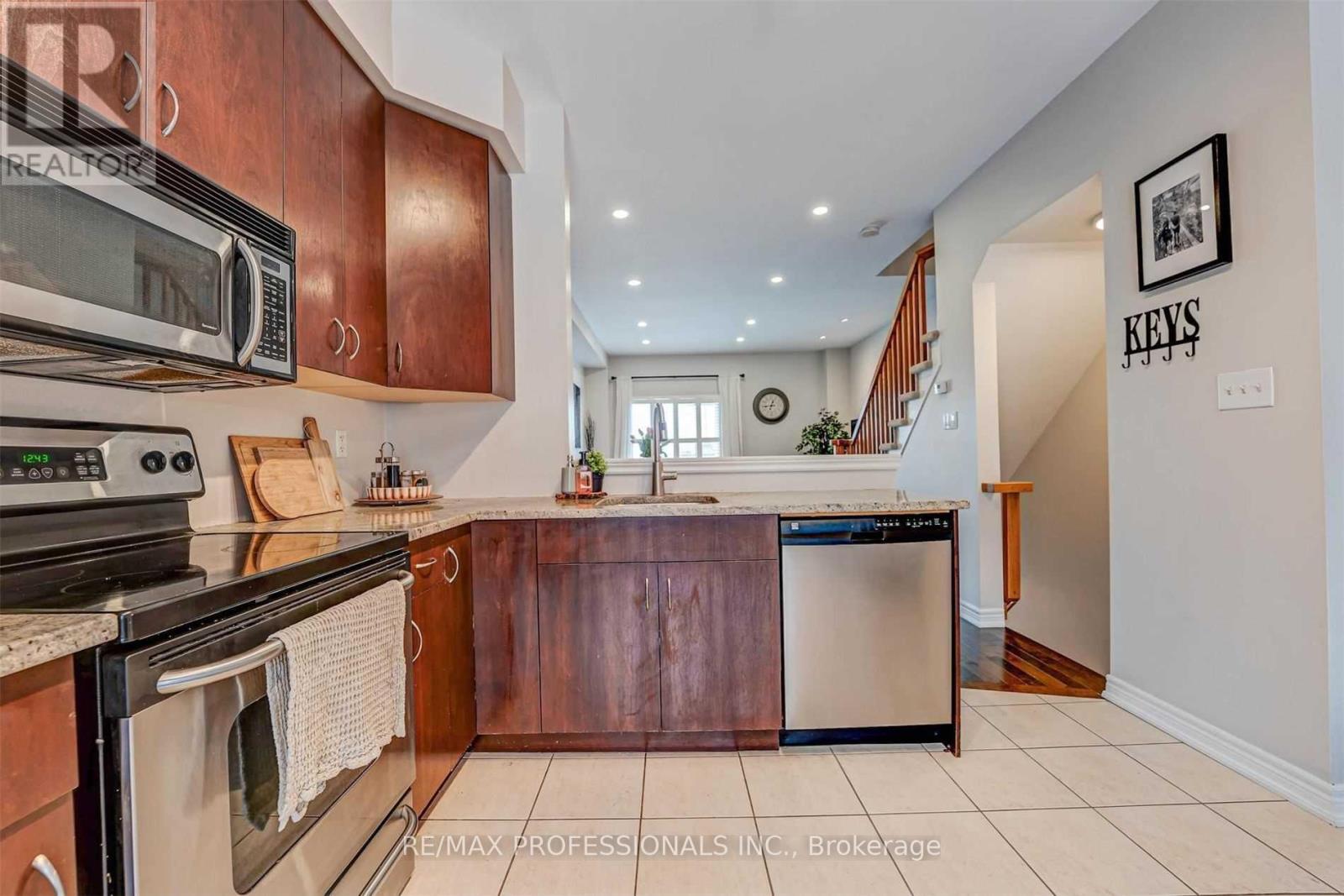 676 ROWLEY COMMON - 5