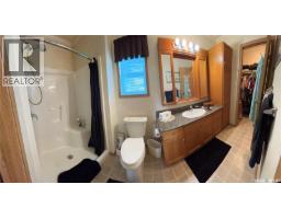 313 1st Street N, North Portal, SK S0C1W0 Photo 20
