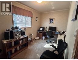 313 1st Street N, North Portal, SK S0C1W0 Photo 23