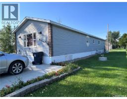 313 1st Street N, North Portal, SK S0C1W0 Photo 34