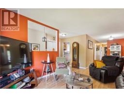 Bedroom - Upper - 203 Commercial Street, Welland, ON L3B5Z5 Photo 6