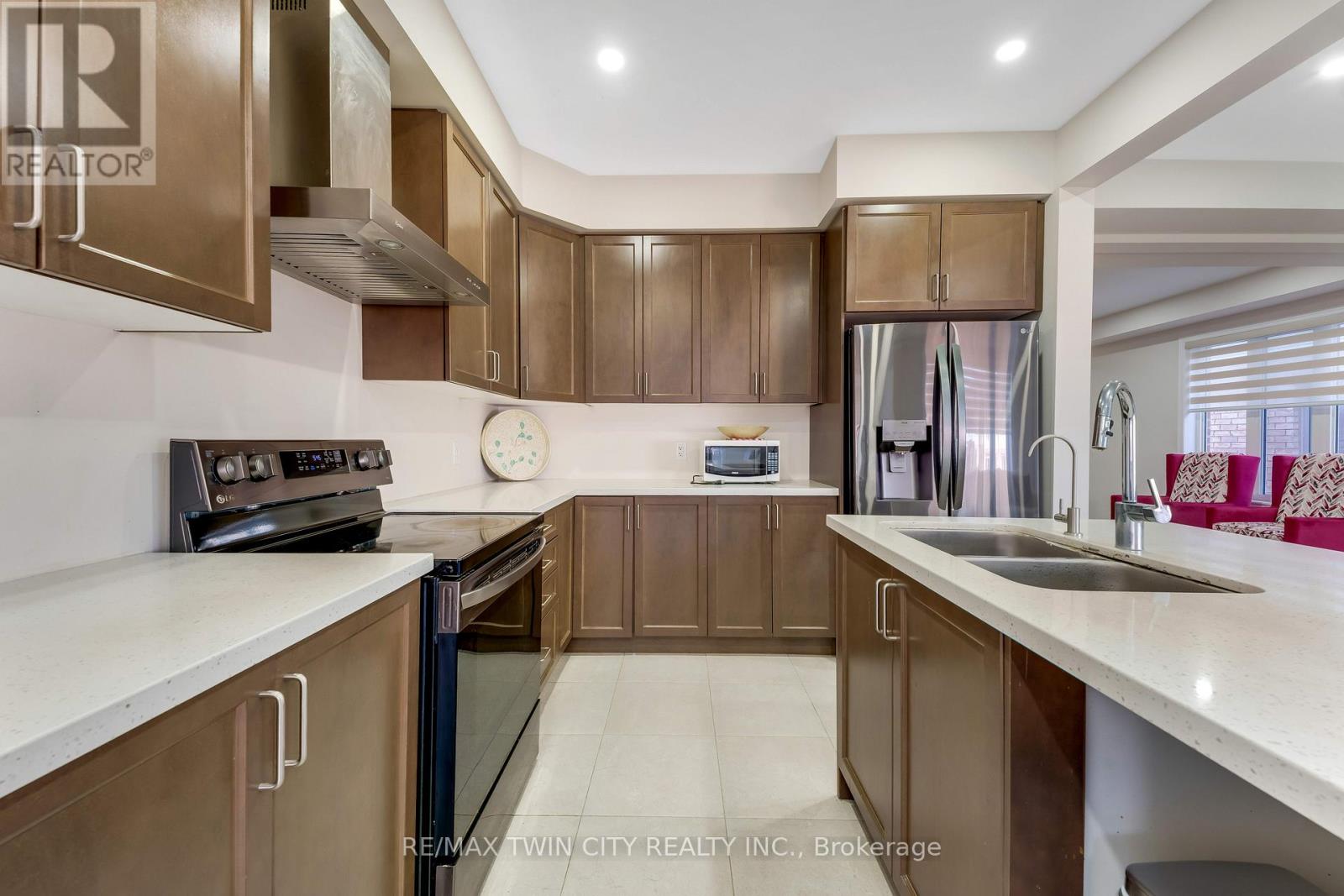 106 HALDIMAND STREET - Image 10