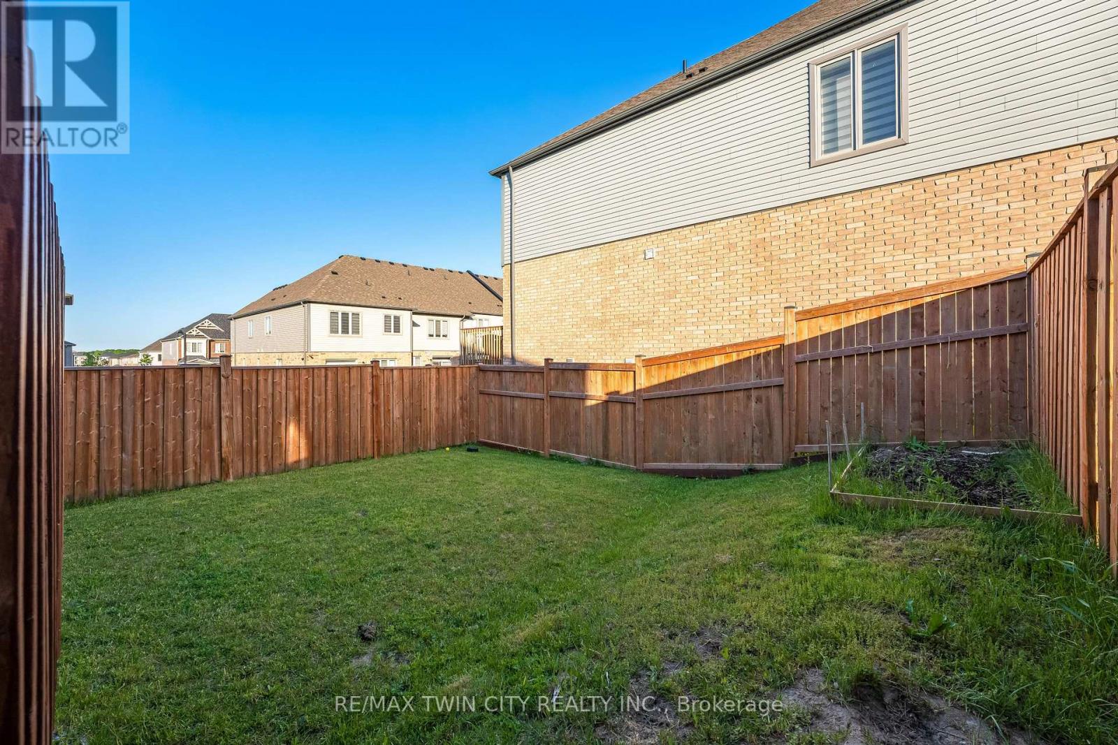 106 HALDIMAND STREET - Image 38