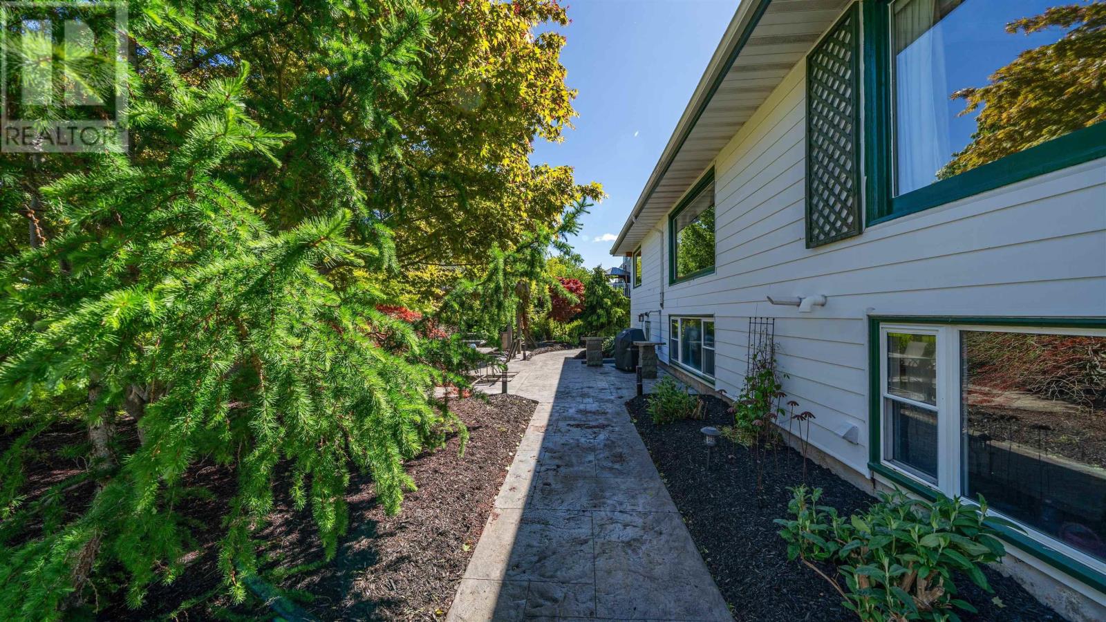 Property 34 of 49 of 15 Lakeview Avenue