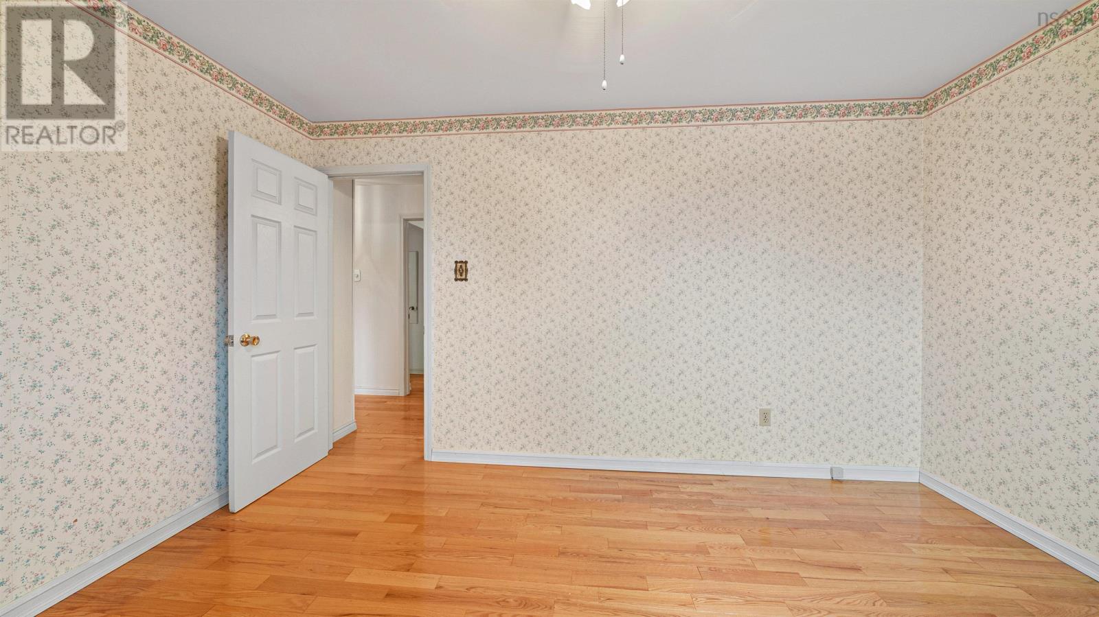 Property 30 of 42 of 19 Bayswater Road