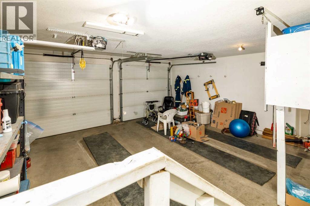8 Innes Close - 23