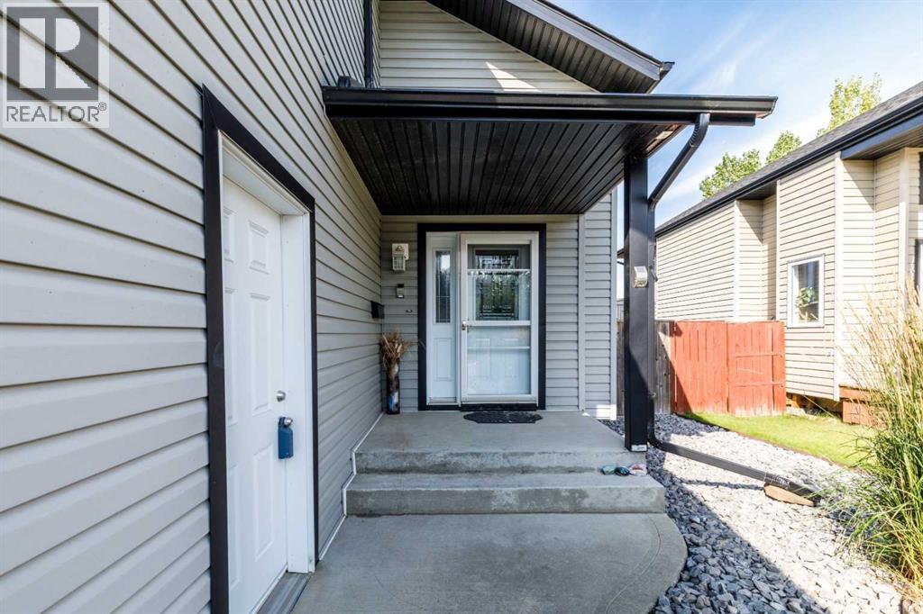 Listing photo – 8 Innes Close, Red Deer