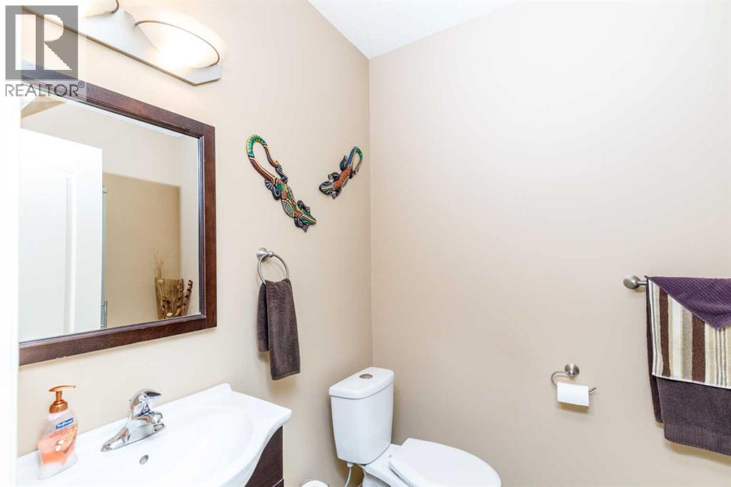 8 Innes Close - 28