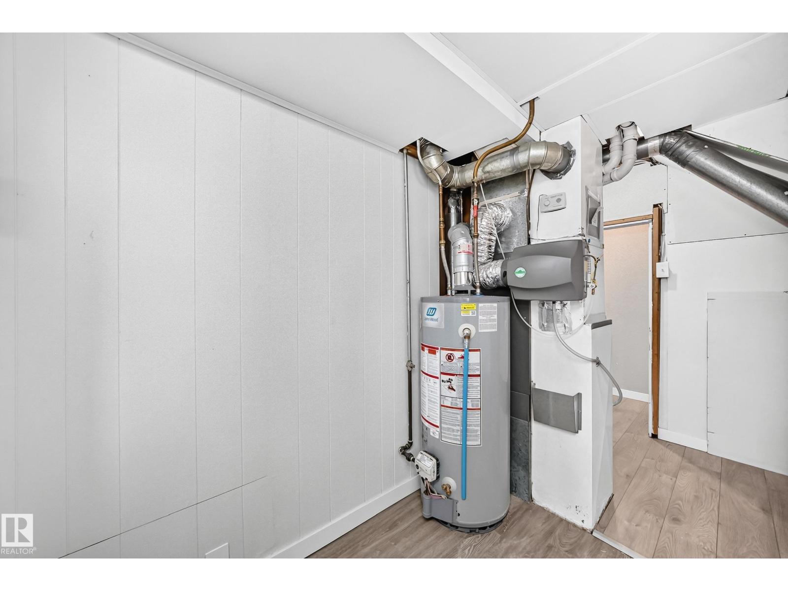 12730 90 ST NW - 48