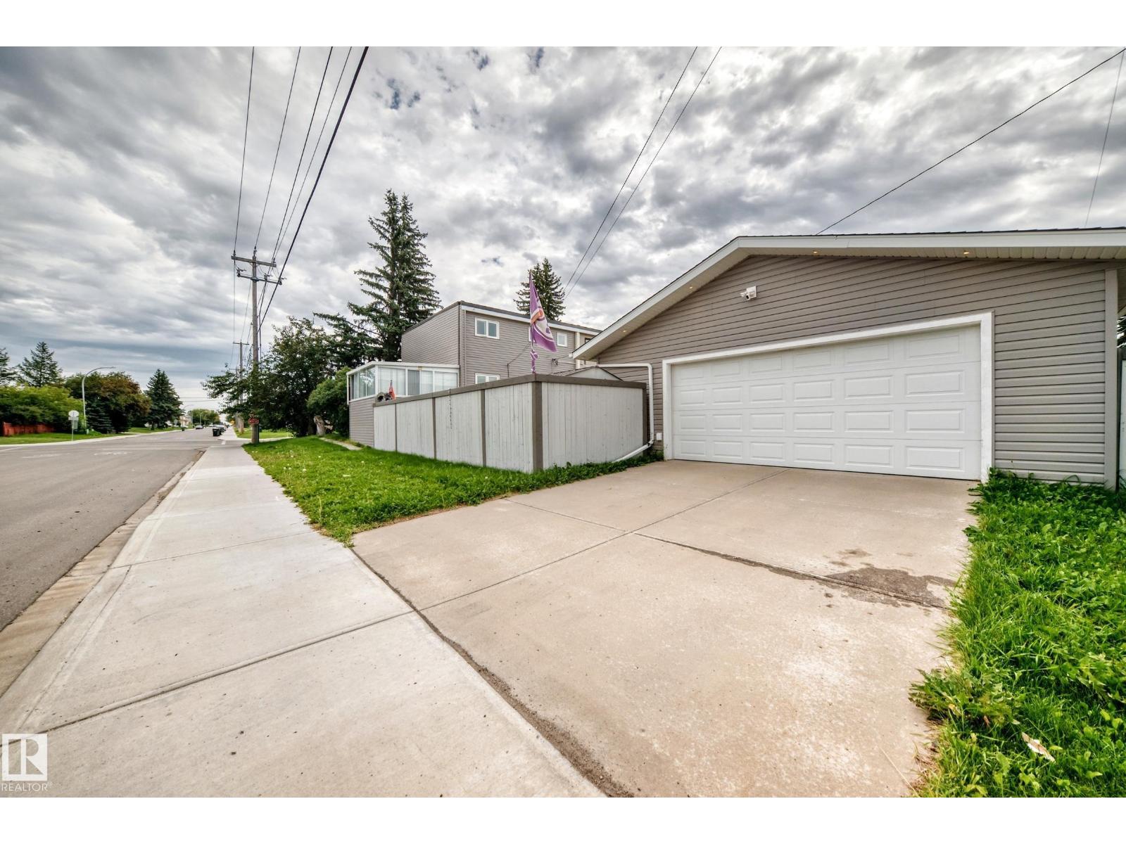 12730 90 ST NW - 50