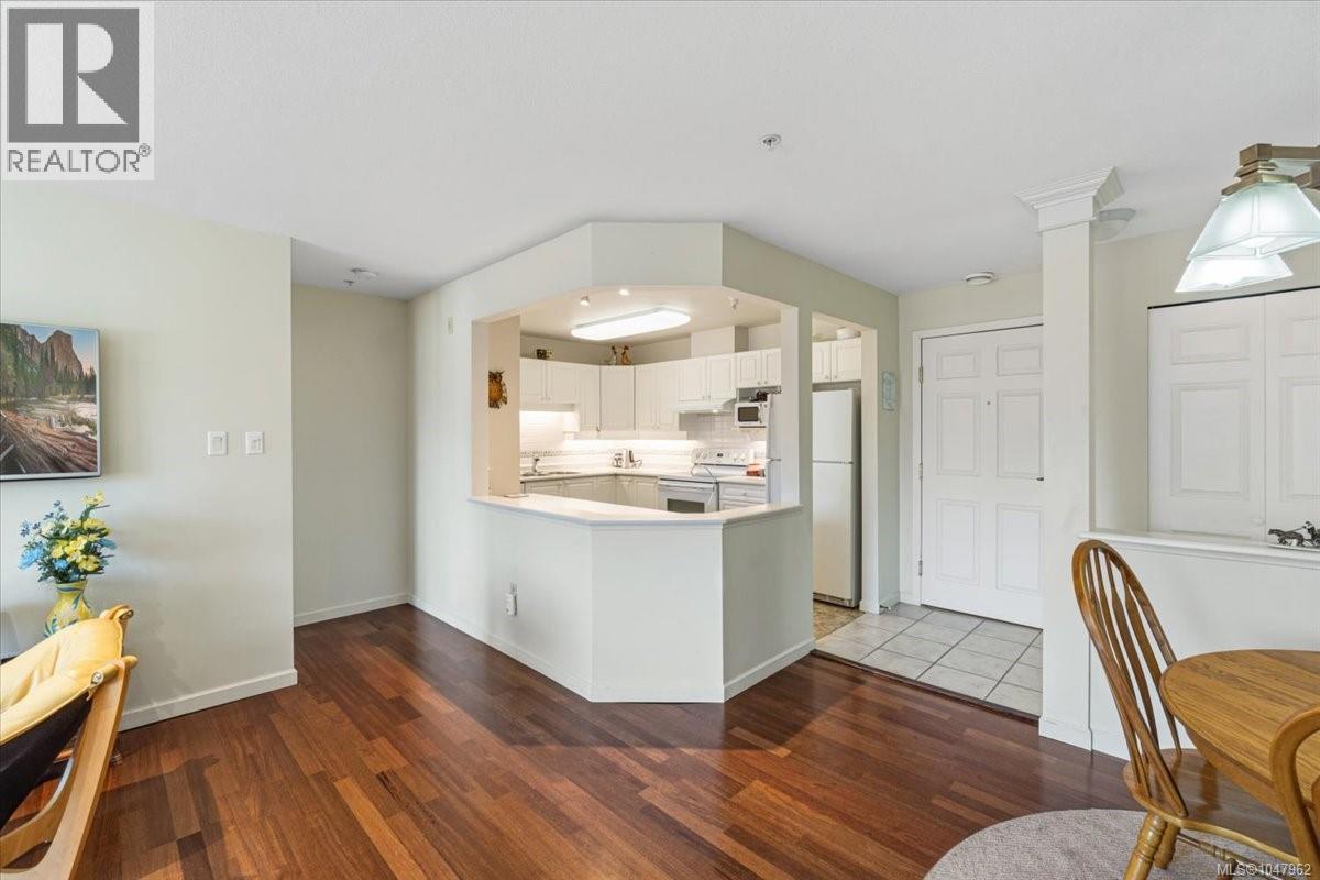 #403 5620 Edgewater Lane - Image 15