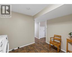 2301 Jingle Pot Rd, Nanaimo, BC V9R6W2 Photo 16