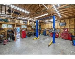 2301 Jingle Pot Rd, Nanaimo, BC V9R6W2 Photo 41