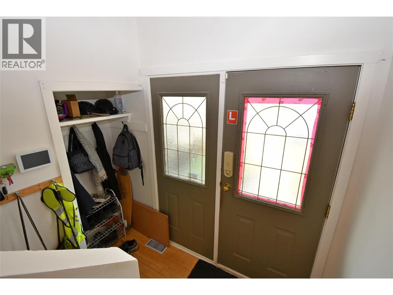 3907 17 Street - 8