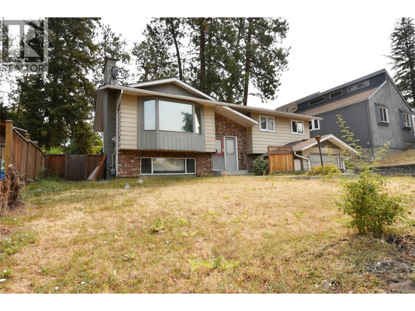 3907 17 Street - 4