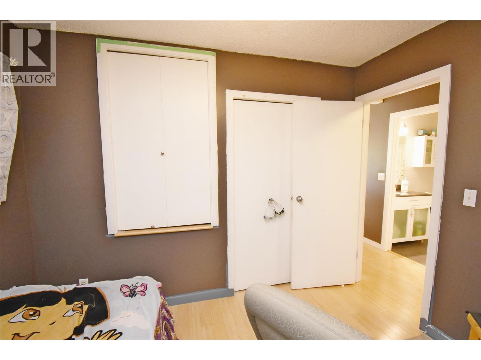 3907 17 Street - 39