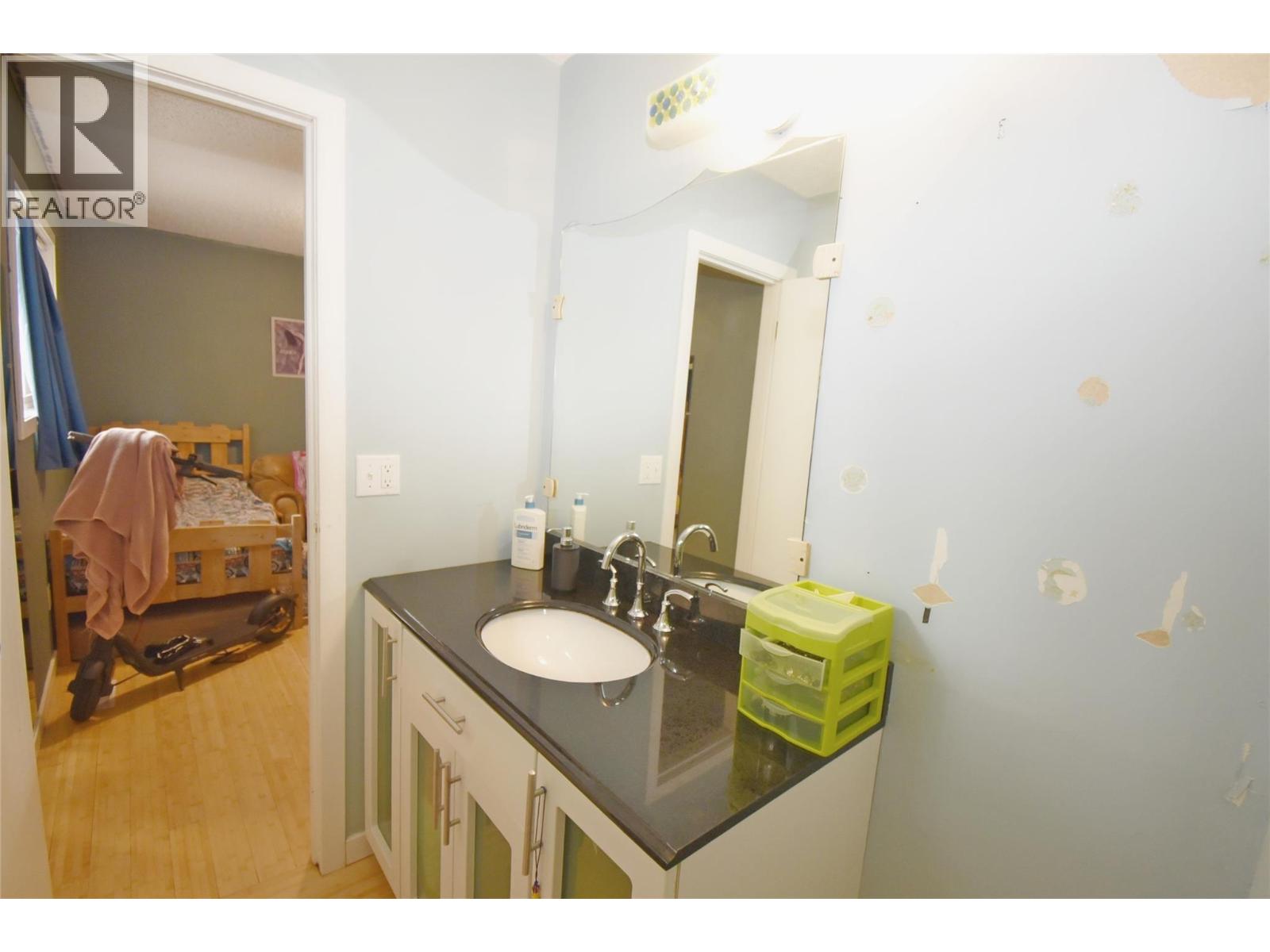 3907 17 Street - 36