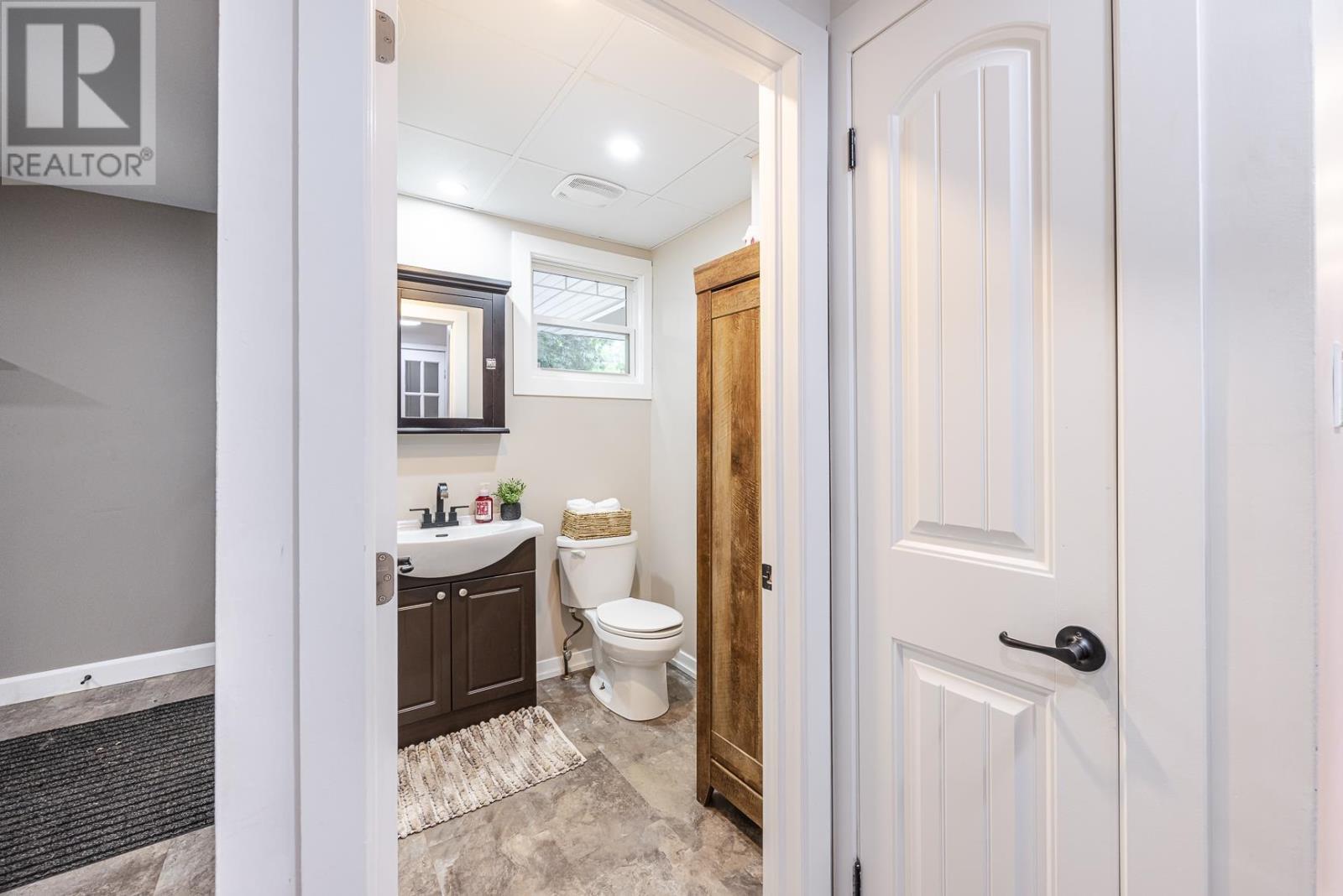 9 Nokomis Beach RD - Image 13