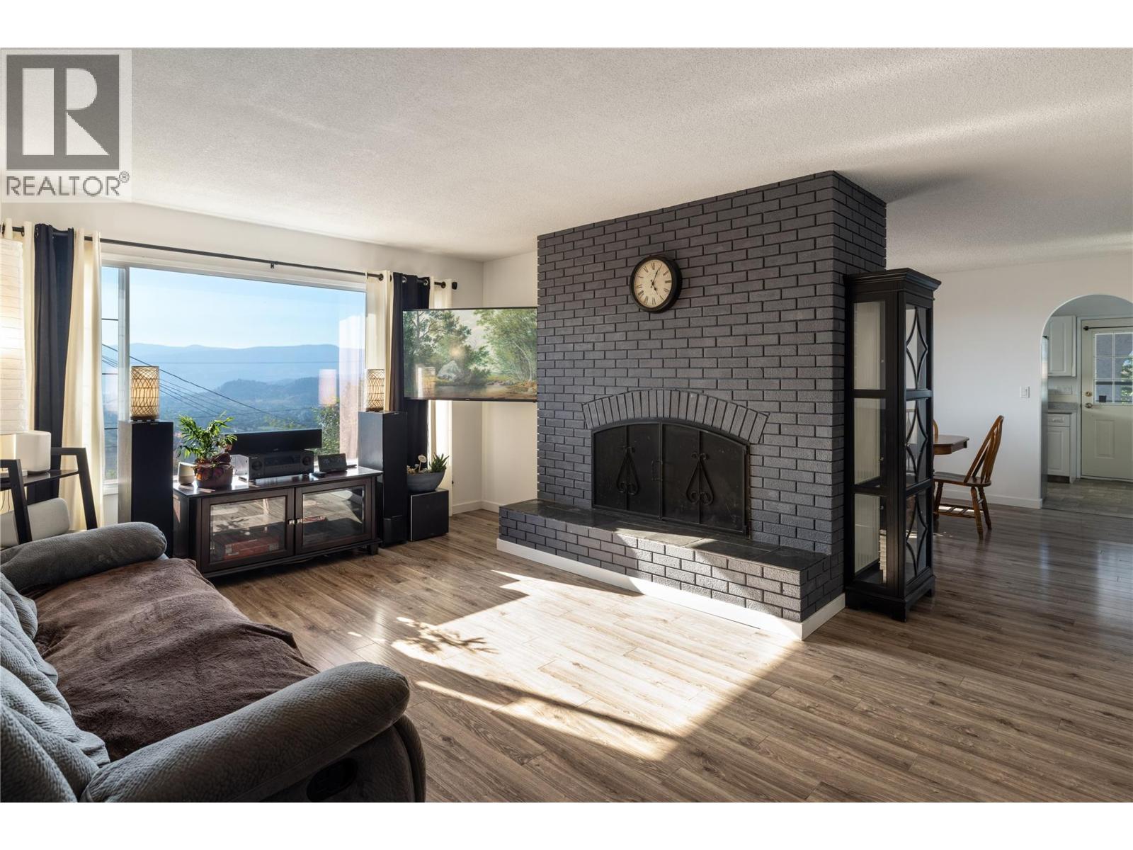 1035 Toovey Road - 10