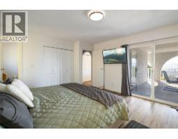 Kitchen - 1035 Toovey Road, Kelowna, BC V1X6R2 Photo 15