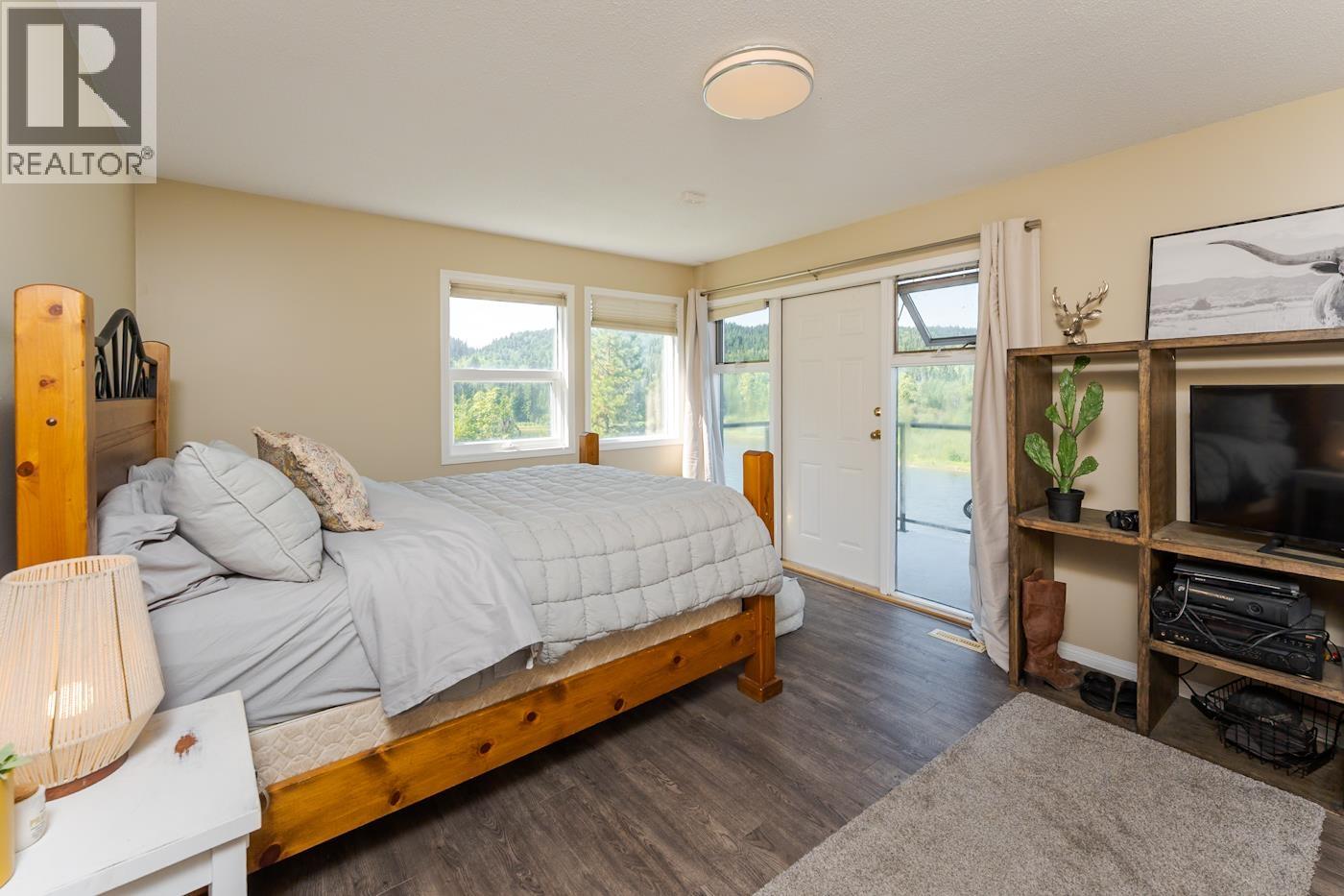 Photo 17 of 40 — 1465 E BANKS ROAD · Prince George, BC