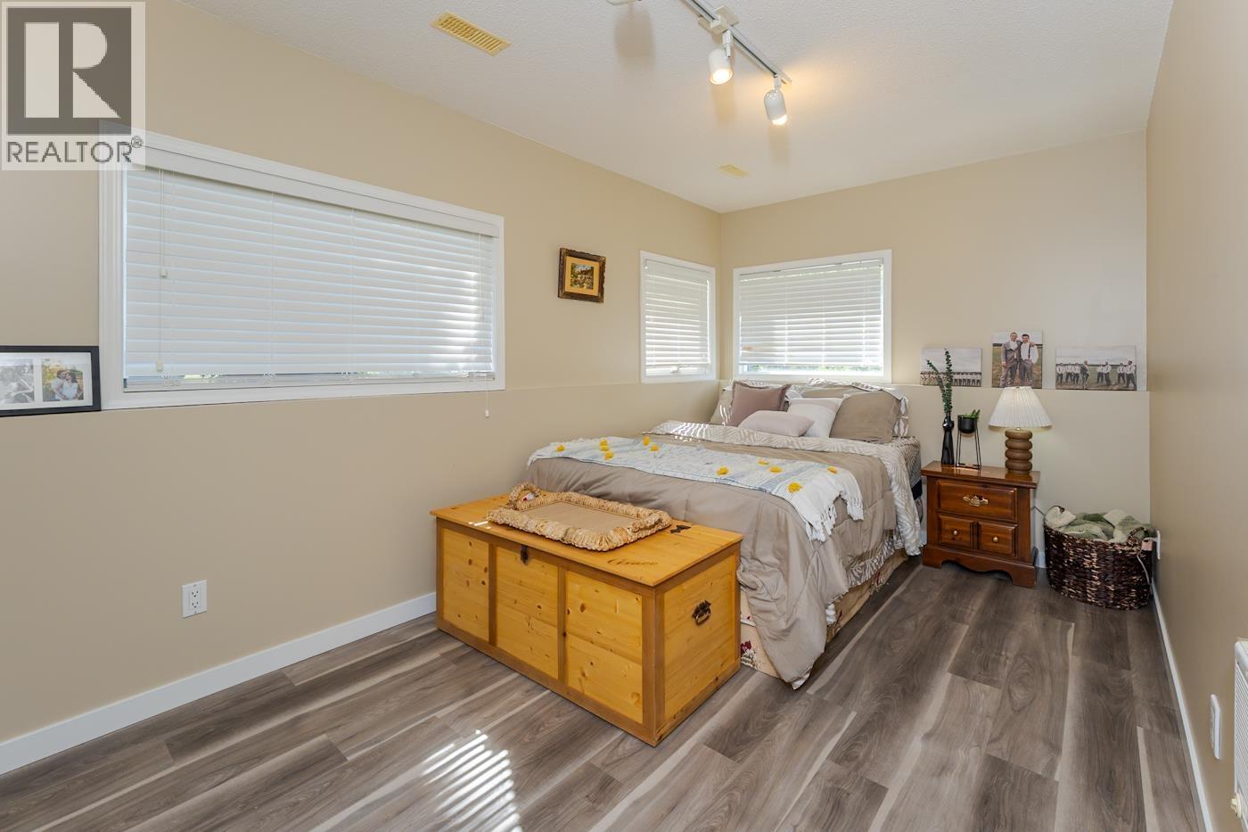1465 E BANKS ROAD - 24