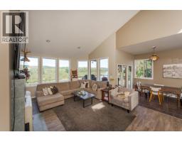 1465 E Banks Road, Prince George, BC V2M7C1 Photo 13