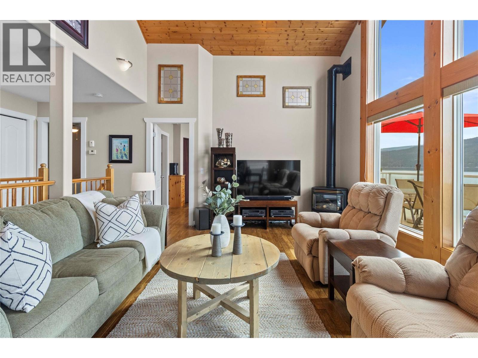 5106 Squilax Anglemont Road - 9