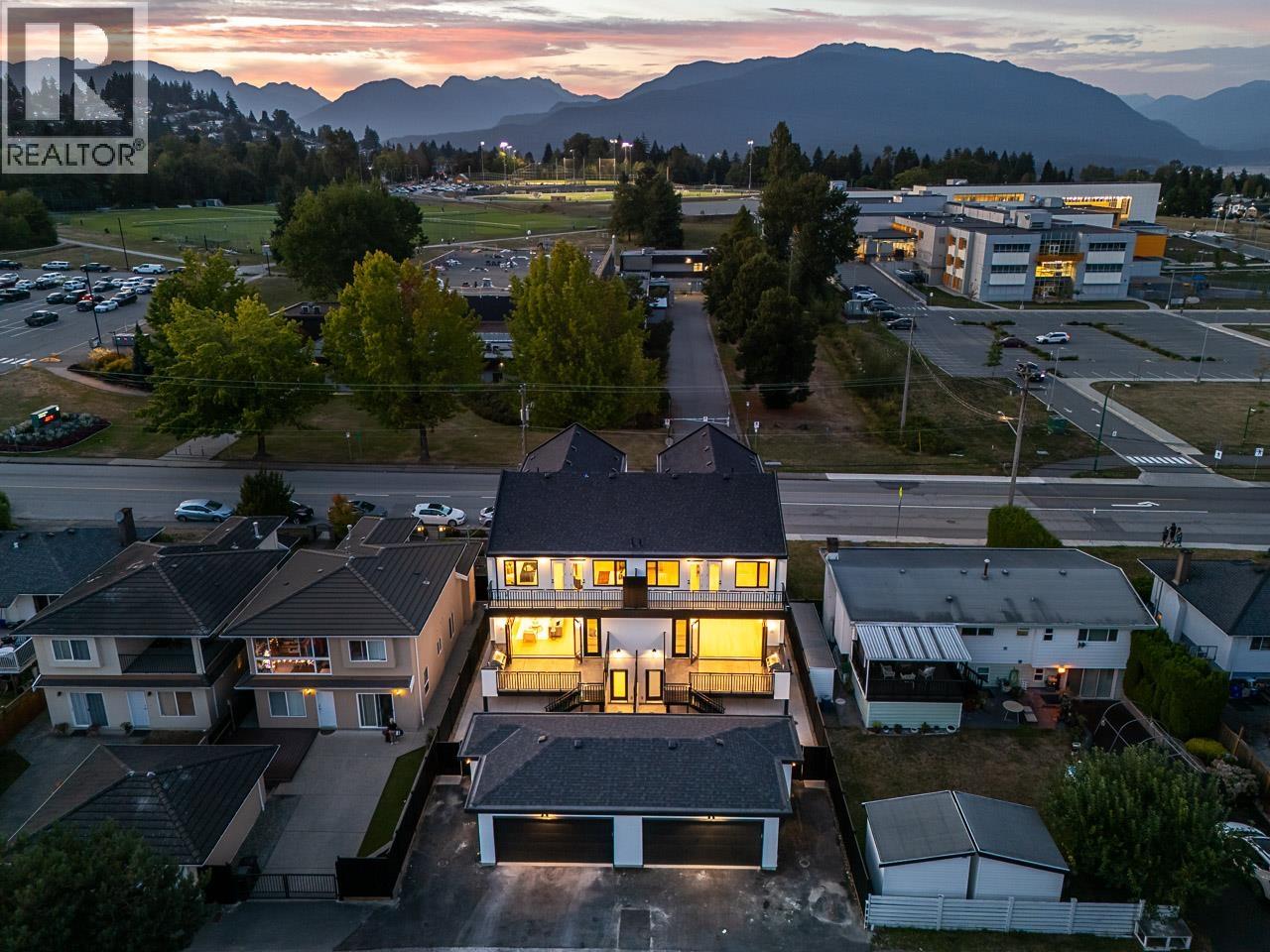 2 6210 CURTIS STREET, Burnaby