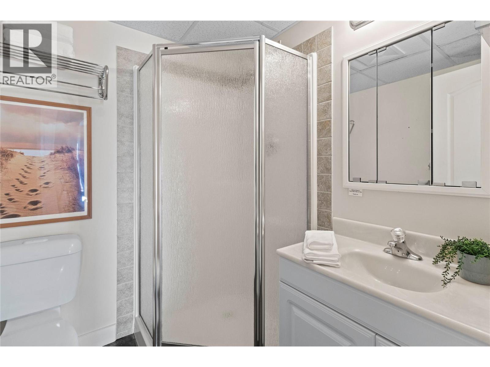 5106 Squilax Anglemont Road - 46