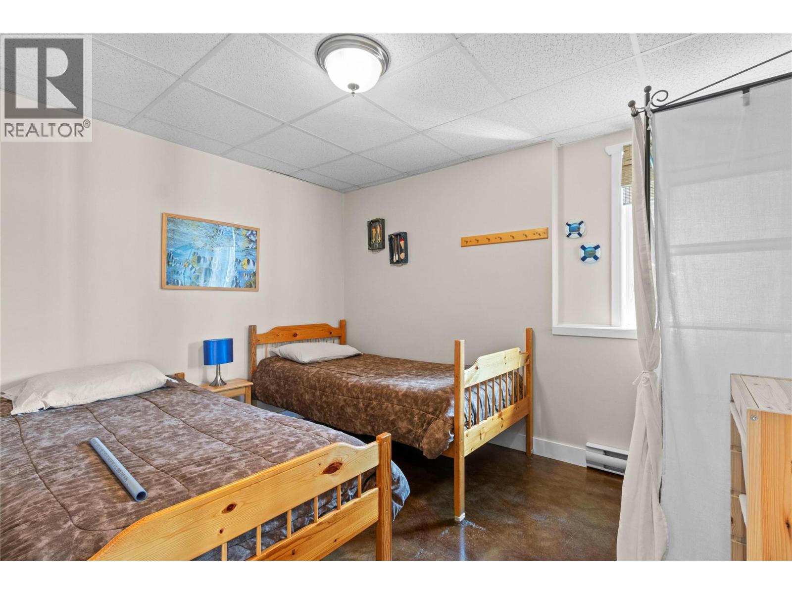 5106 Squilax Anglemont Road - 47