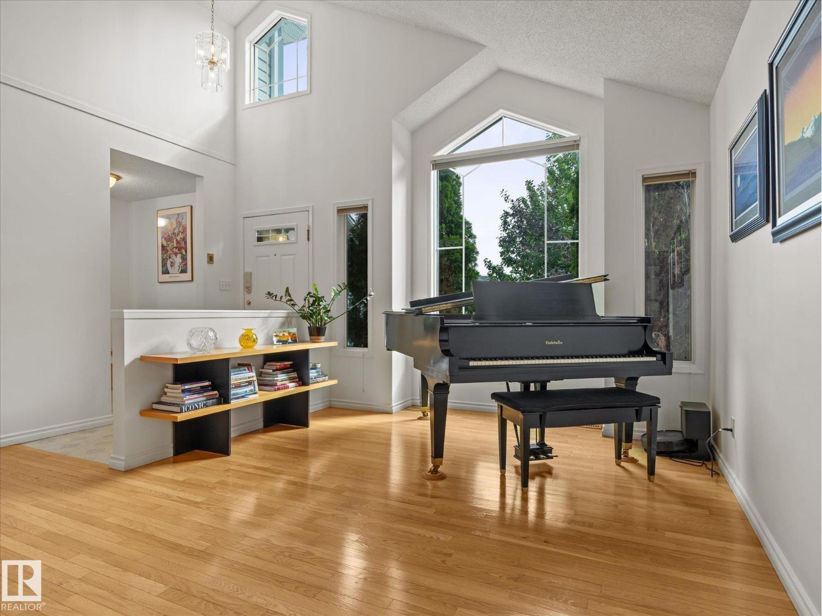 9008 190 ST NW - 9