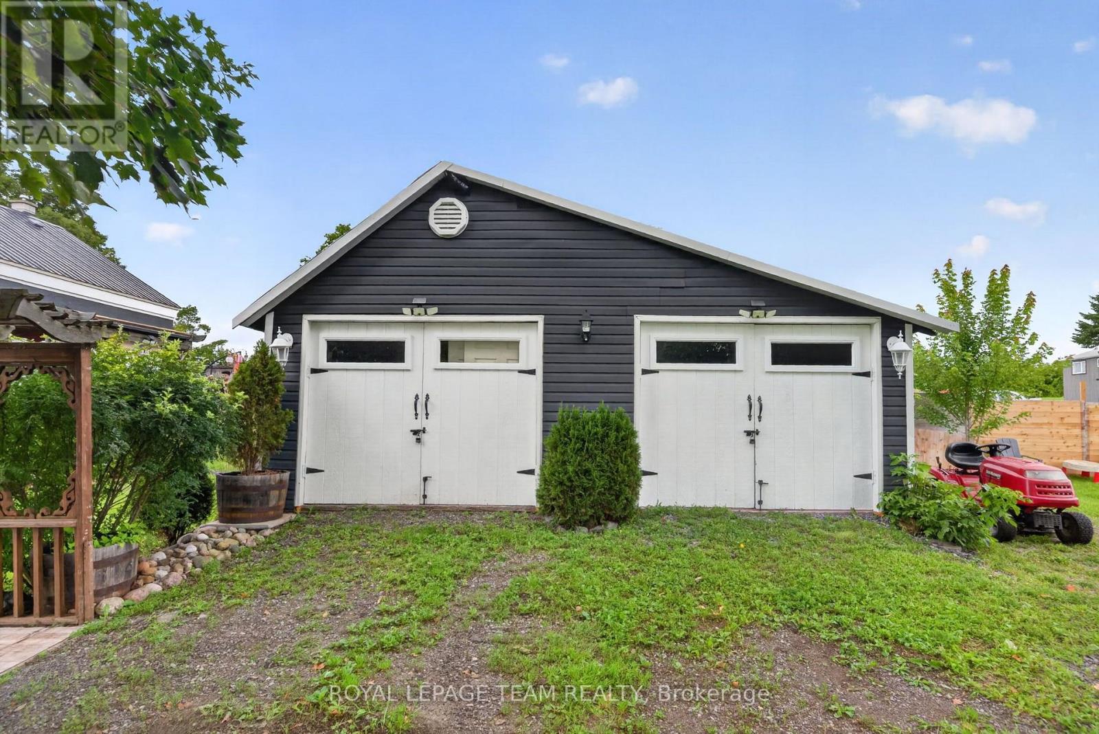 1629 RIVER ROAD - Image 33