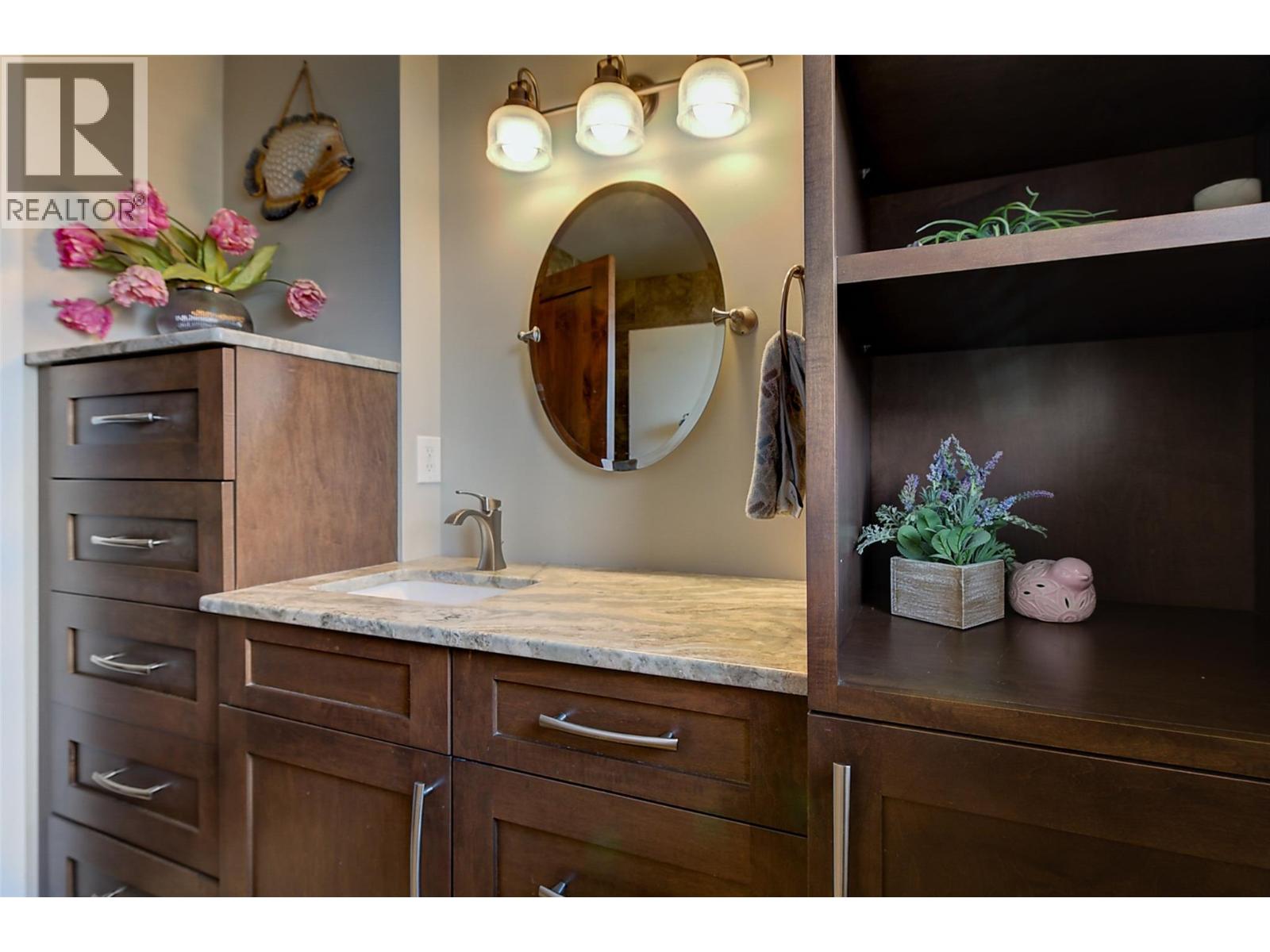 #1-3 371 Valley Road - 29