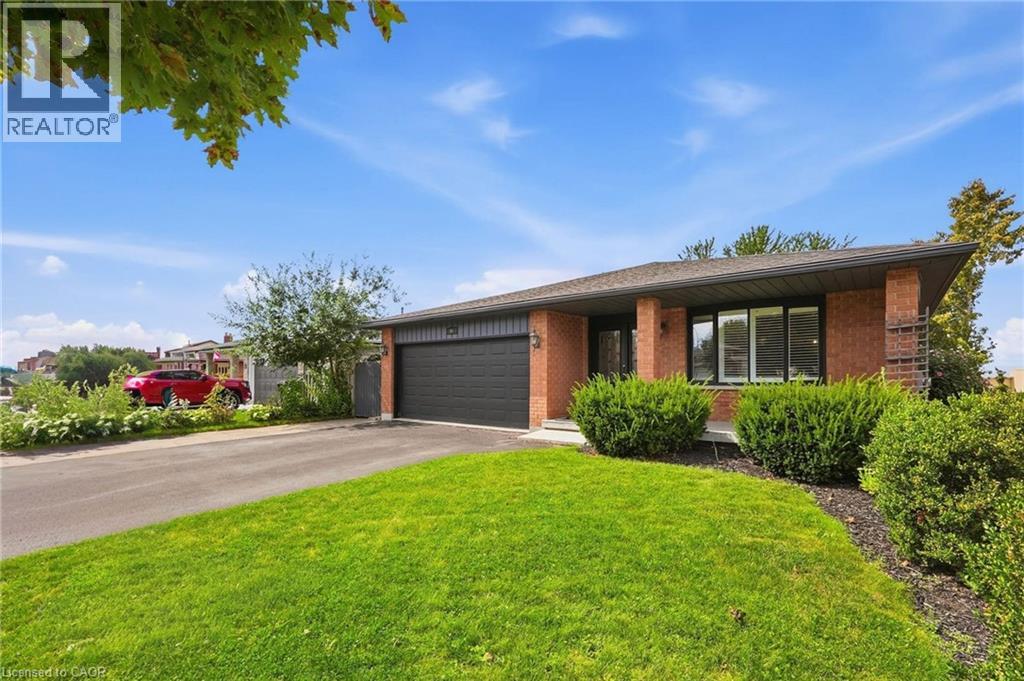 60 EBYDALE Drive — photo 2