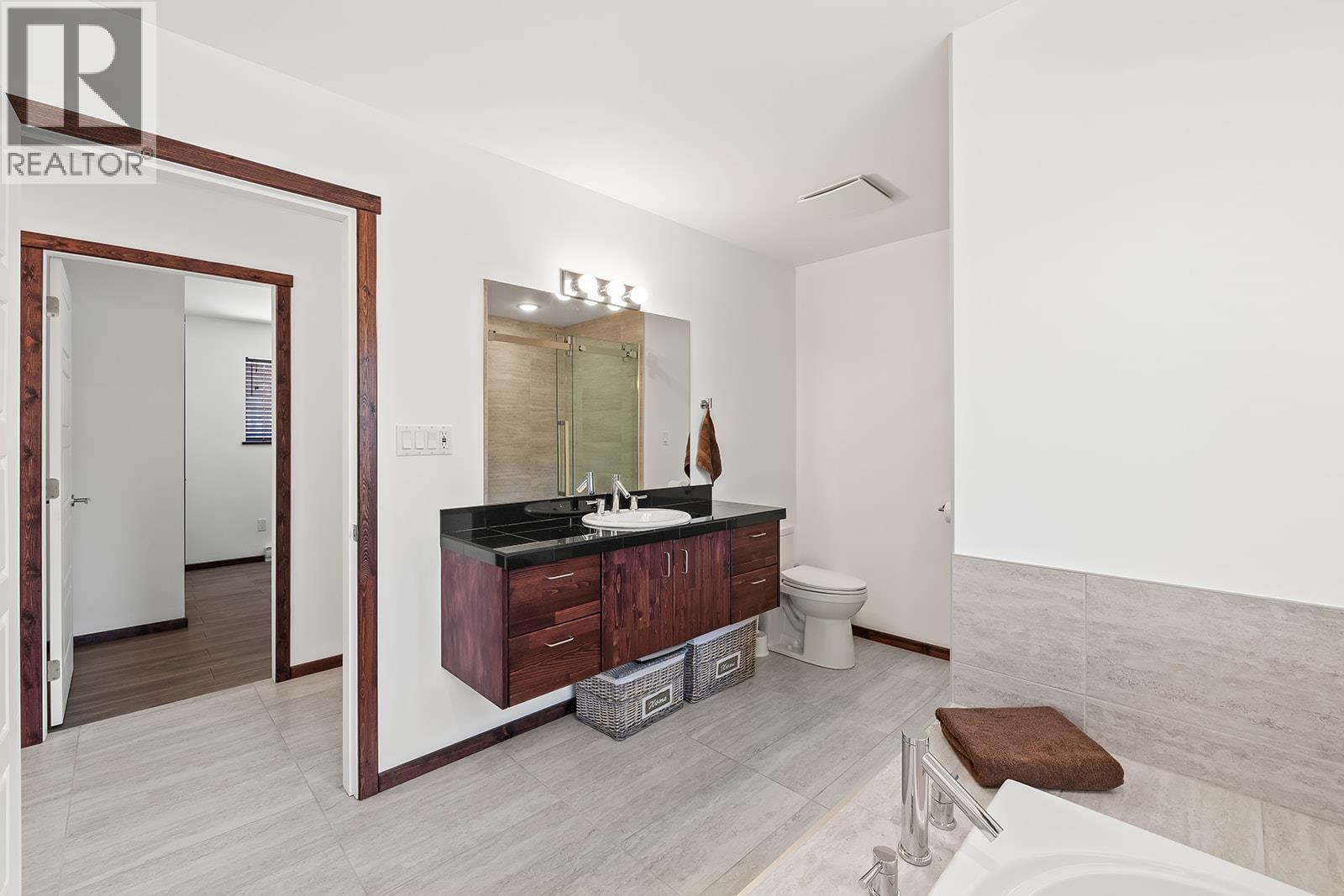 7141 Dunwaters Road - 36