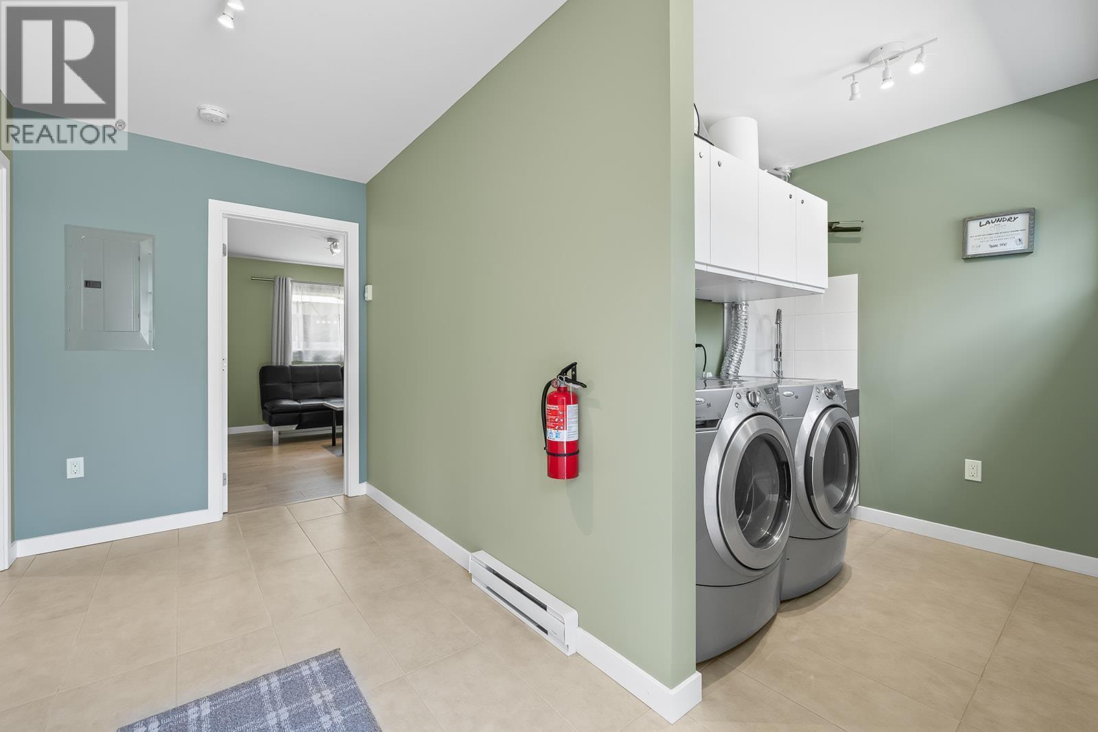 7141 Dunwaters Road - 42