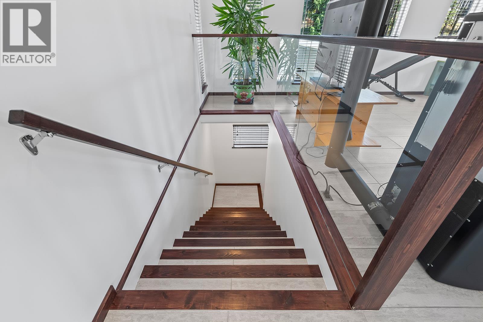 7141 Dunwaters Road - 39