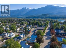 408 & 410 Mackenzie Avenue, Revelstoke, BC V0E2S0 Photo 22