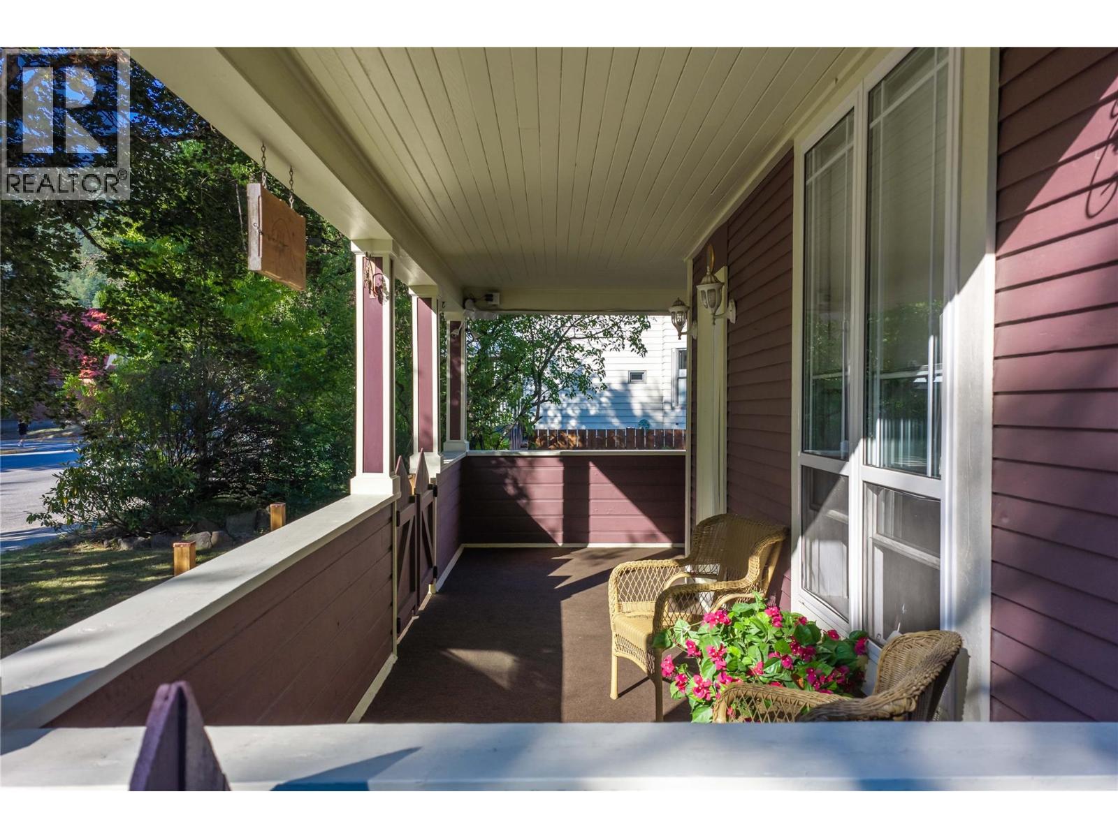 408 & 410 Mackenzie Avenue - Image 18