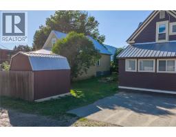 408 & 410 Mackenzie Avenue, Revelstoke, BC V0E2S0 Photo 14