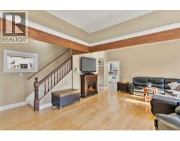408 & 410 Mackenzie Avenue, Revelstoke, BC V0E2S0 Photo 27