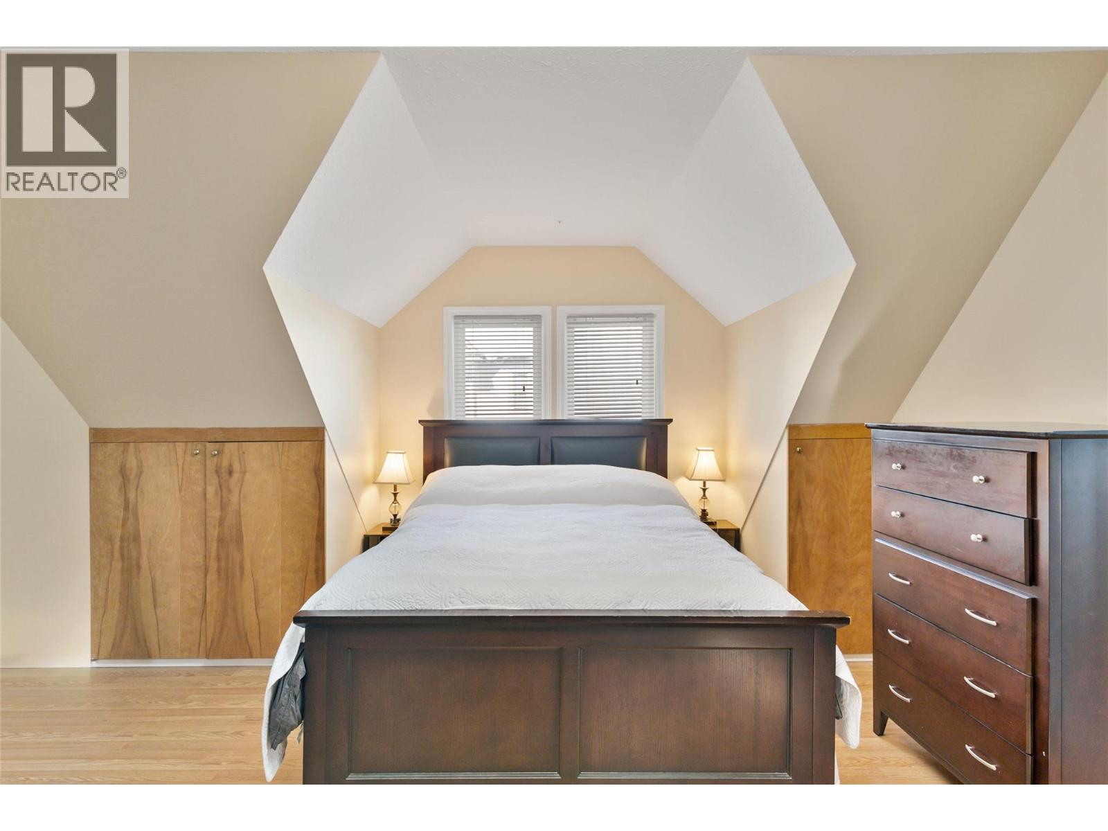 408 & 410 Mackenzie Avenue - Image 31