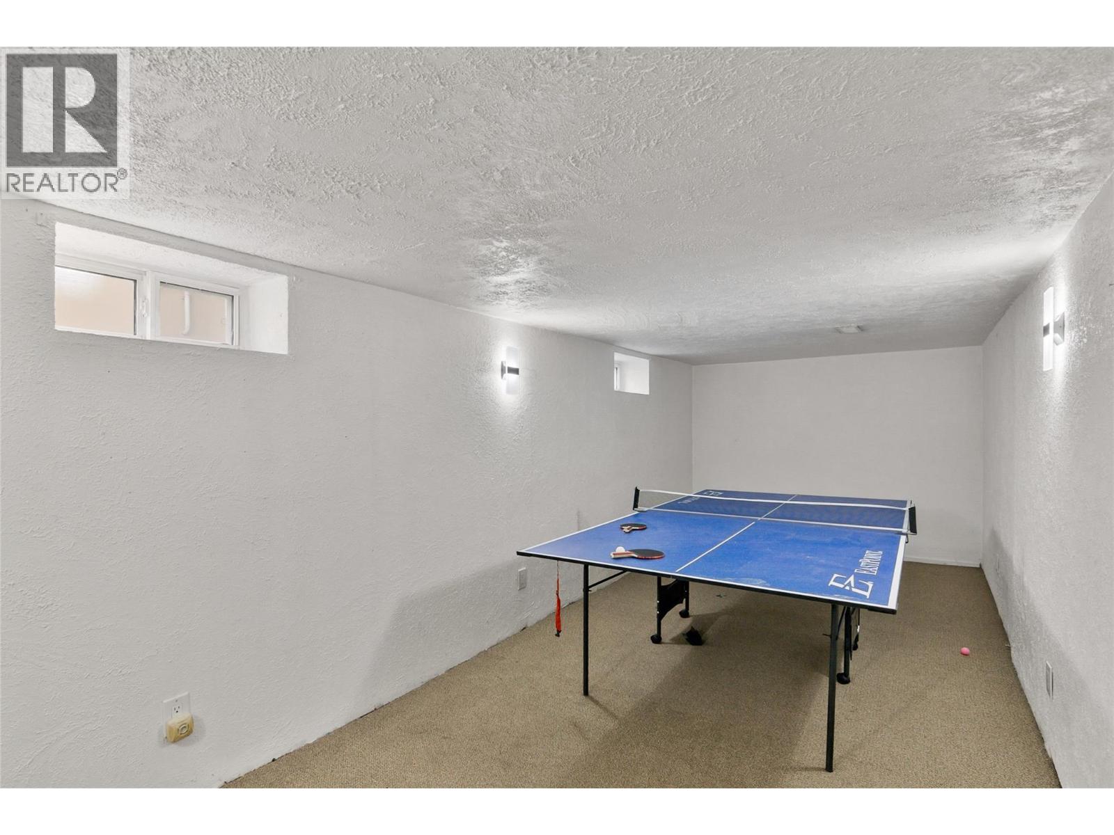 408 & 410 Mackenzie Avenue - 36