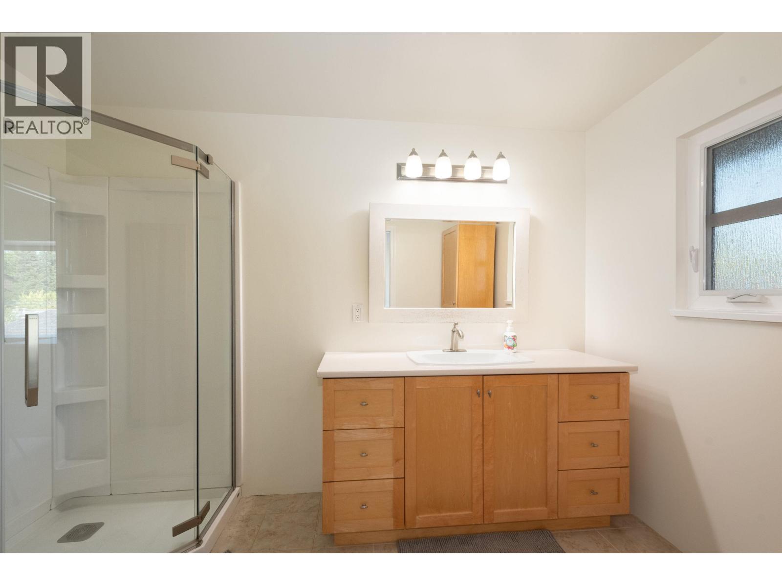 138 1140 CASTLE CRESCENT, Port Coquitlam