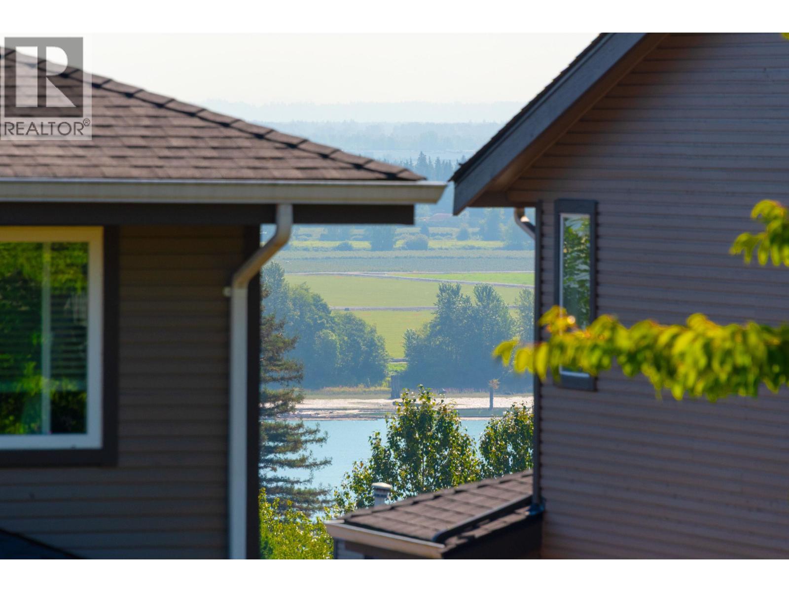 138 1140 CASTLE CRESCENT, Port Coquitlam