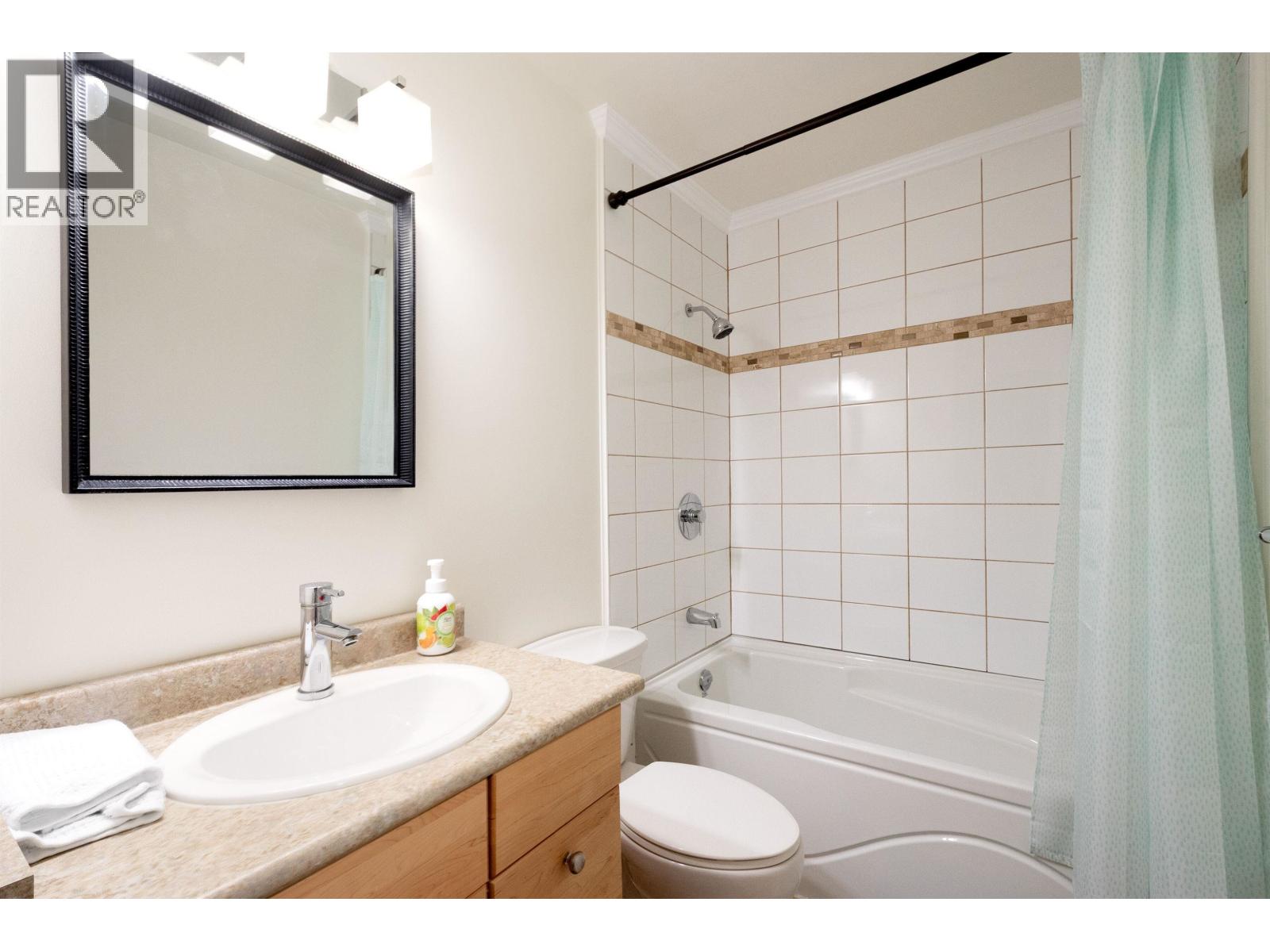 138 1140 CASTLE CRESCENT, Port Coquitlam