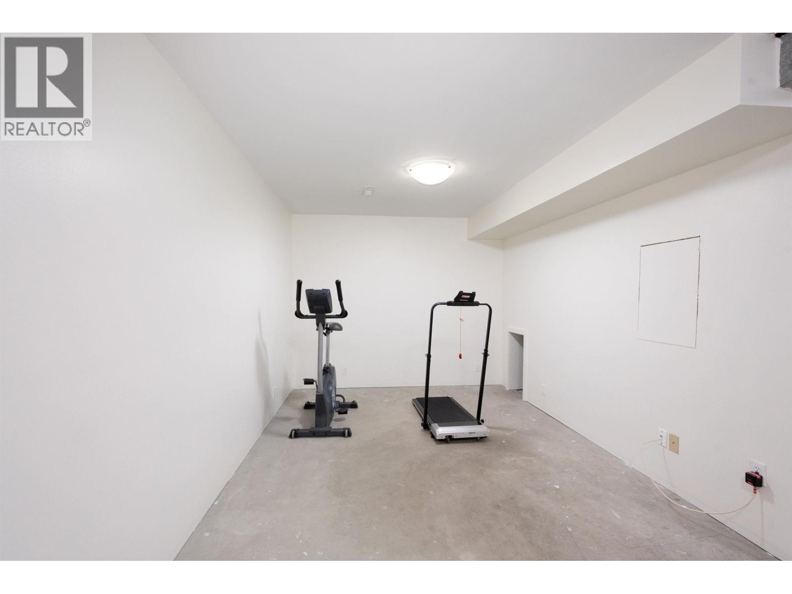 138 1140 CASTLE CRESCENT, Port Coquitlam