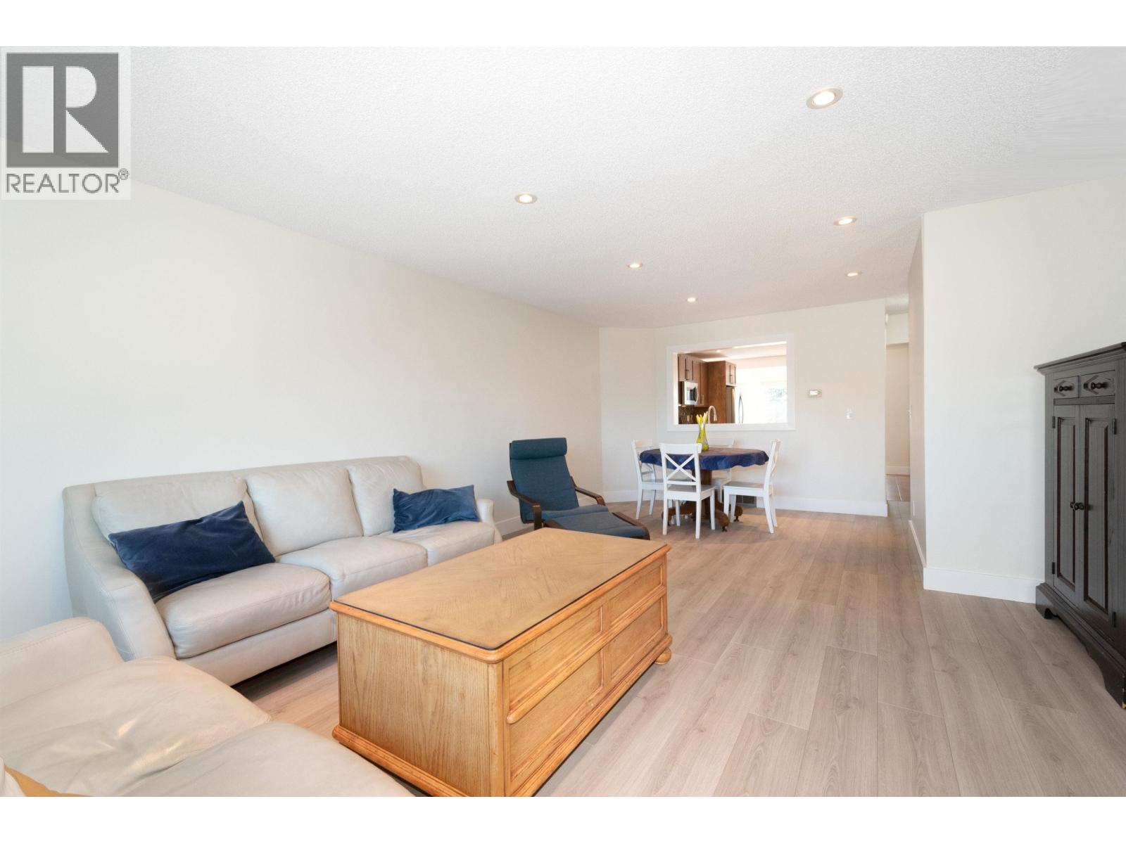 138 1140 CASTLE CRESCENT, Port Coquitlam