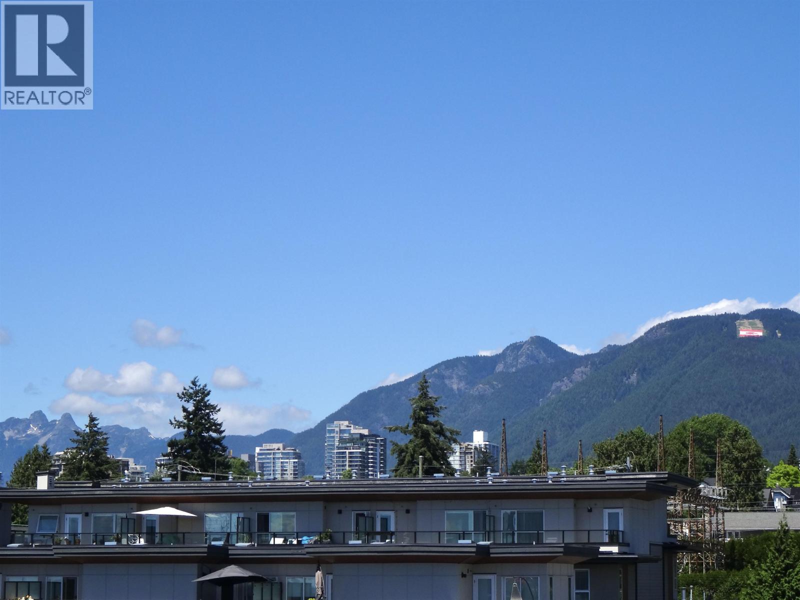 444 545 E 2ND STREET, North Vancouver